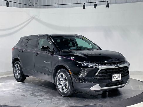 Used 2025 Chevrolet Blazer LT w/ LPO, Floor Liner Package AWD/4WD image 41