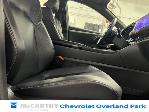 Used 2025 Toyota Crown Signia AWD/4WD image 30