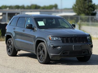 Used 2018 Jeep Grand Cherokee Laredo