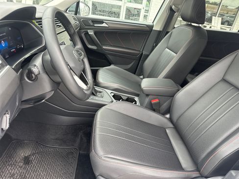 Used 2024 Volkswagen Tiguan Wolfsburg Edition FWD image 10