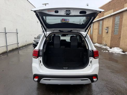 Used 2020 Mitsubishi Outlander SE image 29