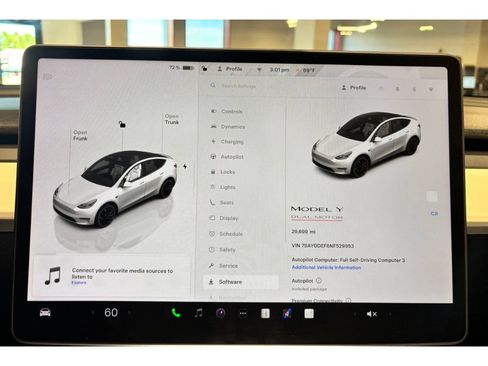 Used 2022 Tesla Model Y Performance image 29