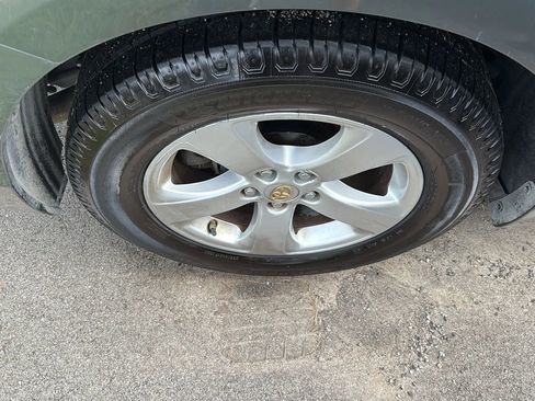 Used 2014 Toyota Sienna LE image 27