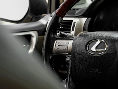 Used 2013 Lexus GX 460 Premium AWD/4WD image 18