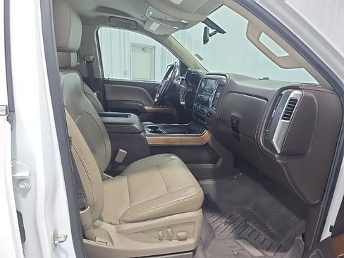 Used 2018 Chevrolet Silverado 1500 LTZ image 25