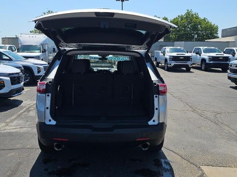 Used 2020 Chevrolet Traverse LT w/ Driver Confidence II Package FWD image 7
