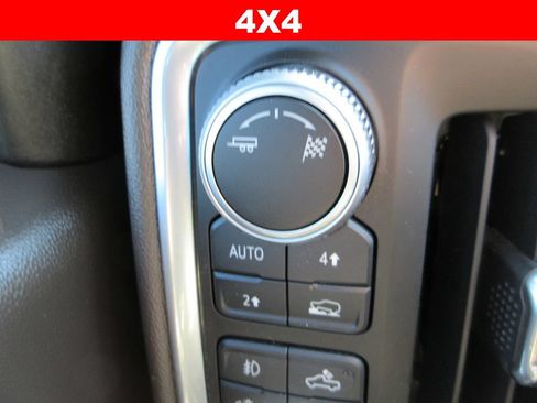 Used 2019 GMC Sierra 1500 SLT w/ SLT Premium Package AWD/4WD image 29