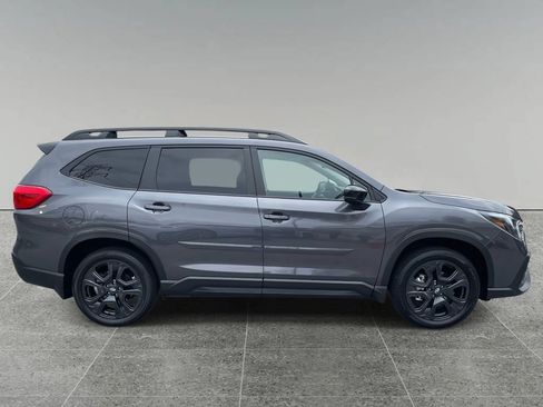 Certified 2025 Subaru Ascent Bronze Edition w/ Onyx Package AWD/4WD image 6