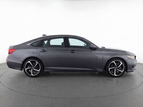 Used 2018 Honda Accord Sport image 8