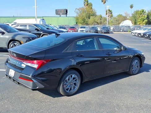 New 2026 Hyundai Elantra Blue image 5