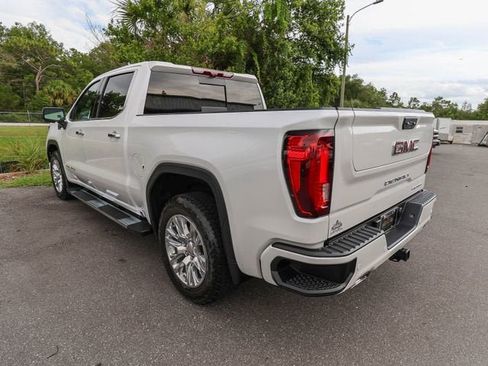 Used 2023 GMC Sierra 1500 Denali w/ Technology Package AWD/4WD image 3