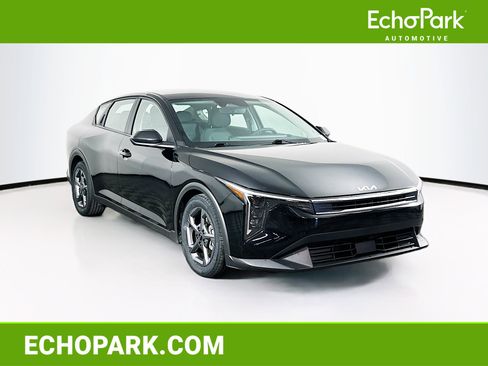 Used 2025 Kia K4 FWD image 1