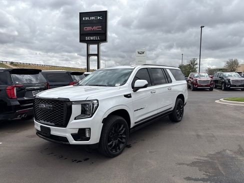 Used 2023 GMC Yukon XL Denali w/ Max Trailering Package AWD/4WD image 1