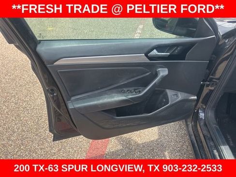 Used 2019 Volkswagen Jetta R-Line FWD image 6