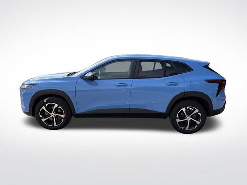 Used 2024 Chevrolet Trax RS w/ Driver Confidence Package FWD image 3