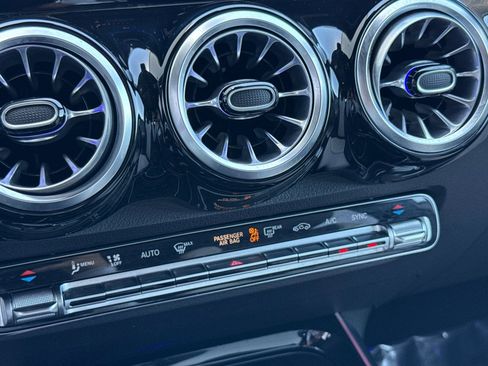 Certified 2023 Mercedes-Benz GLB 250 image 25