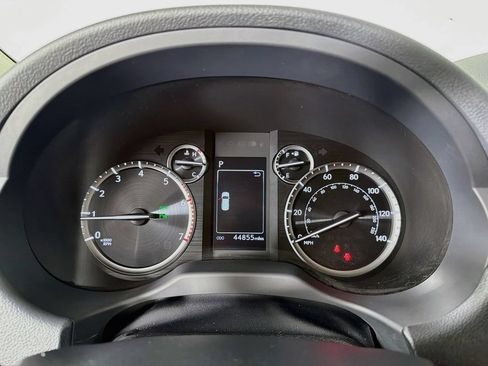 Used 2023 Lexus GX 460 Premium AWD/4WD image 18