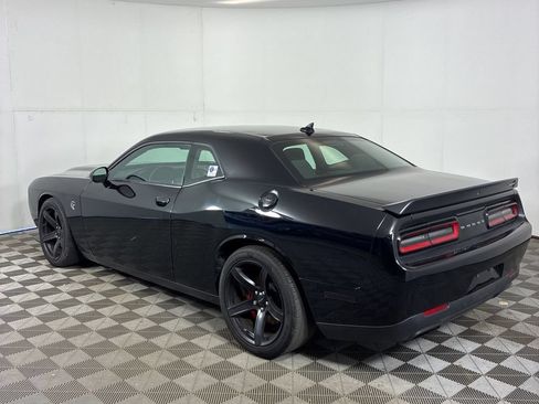 Used 2020 Dodge Challenger SRT Hellcat RWD image 6