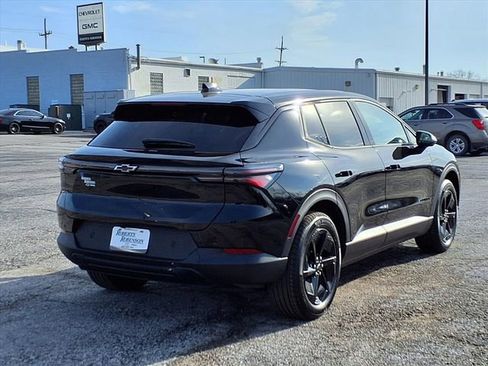 New 2026 Chevrolet Equinox EV LT FWD image 3