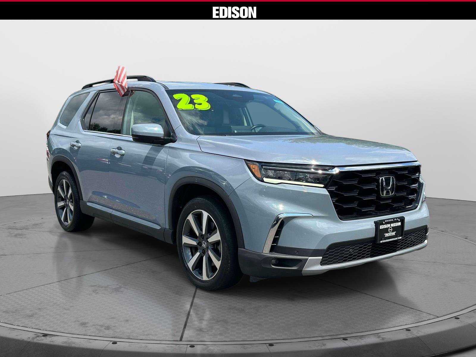 Used 2023 Honda Pilot Touring image 1
