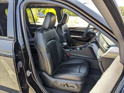 Certified 2025 Jeep Grand Cherokee L Limited w/ Luxury Tech Group II RWD image 53