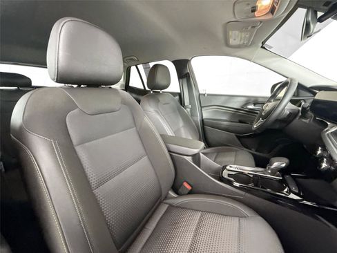 Used 2024 Chevrolet Trax LT w/ Driver Confidence Package FWD image 36
