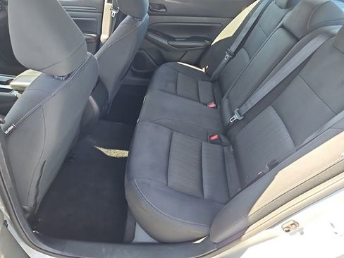 Used 2024 Nissan Altima 2.5 SV image 11