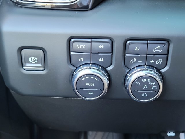 Used 2024 GMC Sierra 2500 AT4 w/ AT4 Premium Plus Package AWD/4WD image 13
