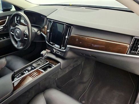 Used 2019 Volvo S90 T5 Momentum FWD image 24