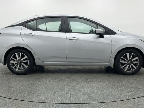 Used 2025 Nissan Versa SV image 11