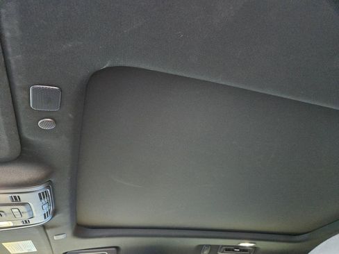 Used 2023 GMC Yukon Denali Ultimate image 9