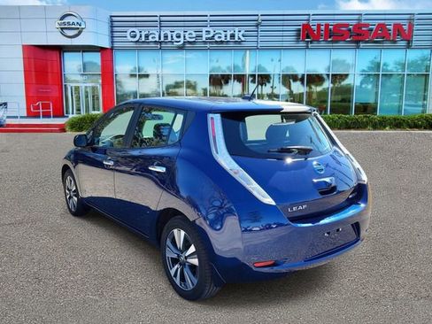 Used 2017 Nissan Leaf SL w/ Premium Package image 3