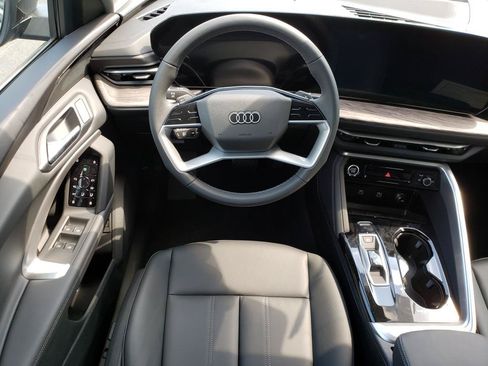Used 2025 Audi Q5 Premium AWD/4WD image 9