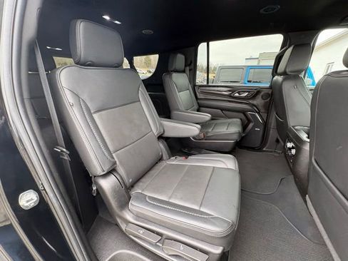 Used 2024 GMC Yukon XL Denali image 33