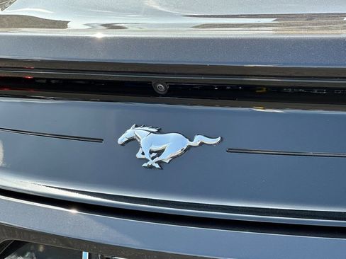 Certified 2022 Ford Mustang Coupe RWD image 28