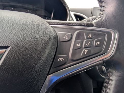 Used 2018 Chevrolet Equinox LT FWD image 13