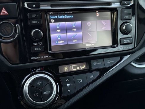 Used 2016 Toyota Prius C Three image 20