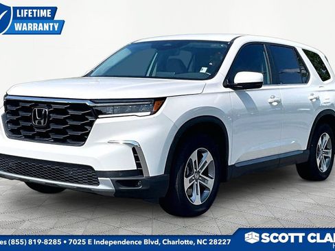 Used 2025 Honda Pilot EX-L image 3