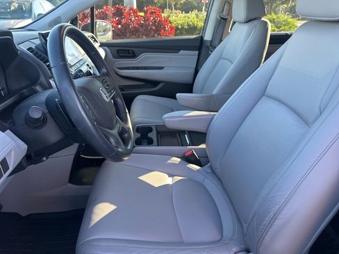 Certified 2023 Honda Odyssey EX-L image 4