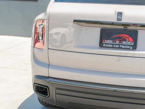 Used 2024 Rolls-Royce Cullinan Black Badge AWD/4WD image 44
