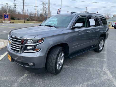 Used 2018 Chevrolet Tahoe LS w/ All-Season Package image 3