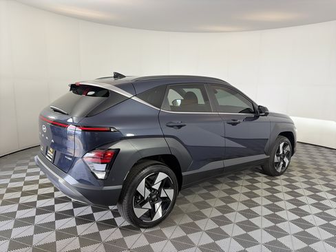 Used 2024 Hyundai Kona Limited AWD/4WD image 10