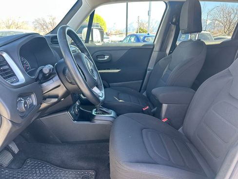 Used 2018 Jeep Renegade Latitude w/ Advanced Technology Group AWD/4WD image 27