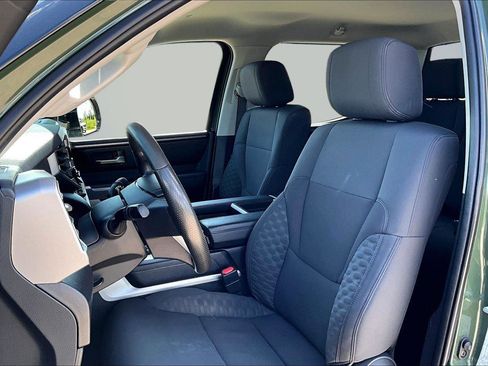 Used 2022 Toyota Tundra SR5 w/ SR5 Convenience Package AWD/4WD image 26