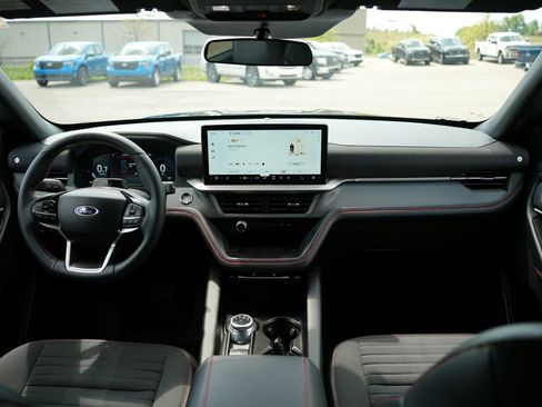 Used 2025 Ford Explorer ST-Line RWD image 11