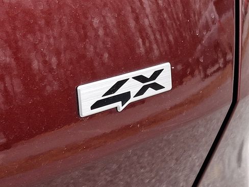 Used 2025 Kia Sportage SX image 37