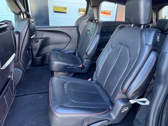 Used 2020 Chrysler Pacifica Limited FWD image 20