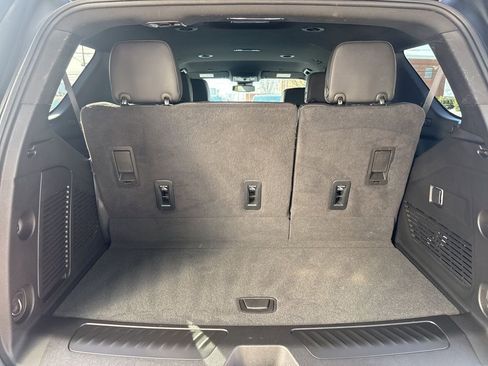 Used 2024 GMC Yukon SLT image 45