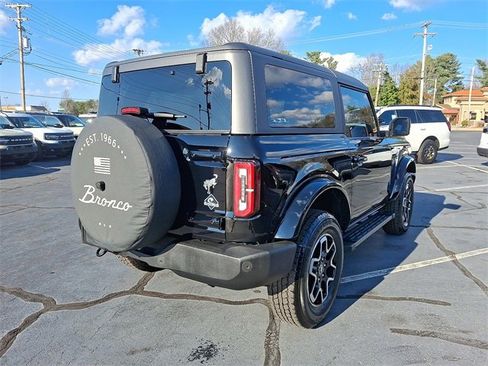 Used 2022 Ford Bronco Outer Banks image 5