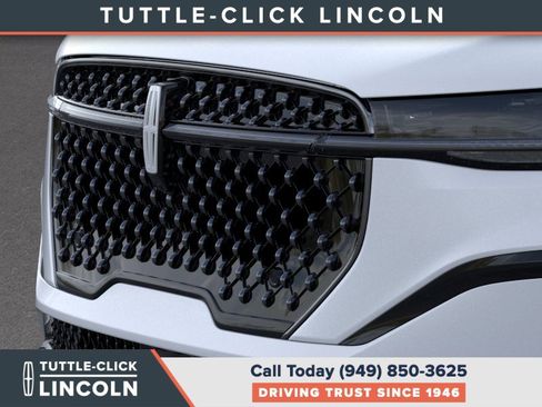 New 2026 Lincoln Nautilus Reserve w/ Jet Appearance Package AWD/4WD image 17